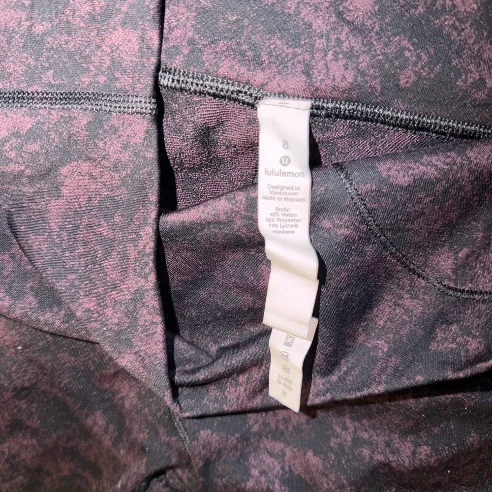 Lululemon Athletica Black and Pink Patterned Leggings - Picture 3 of 3